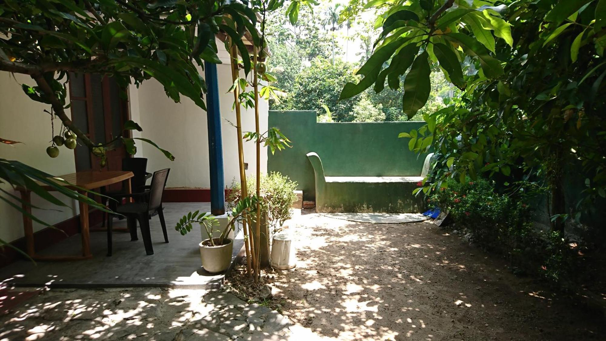 Shan Villa Bentota Ruang foto